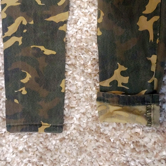 Jeans - Picture 4 of 5